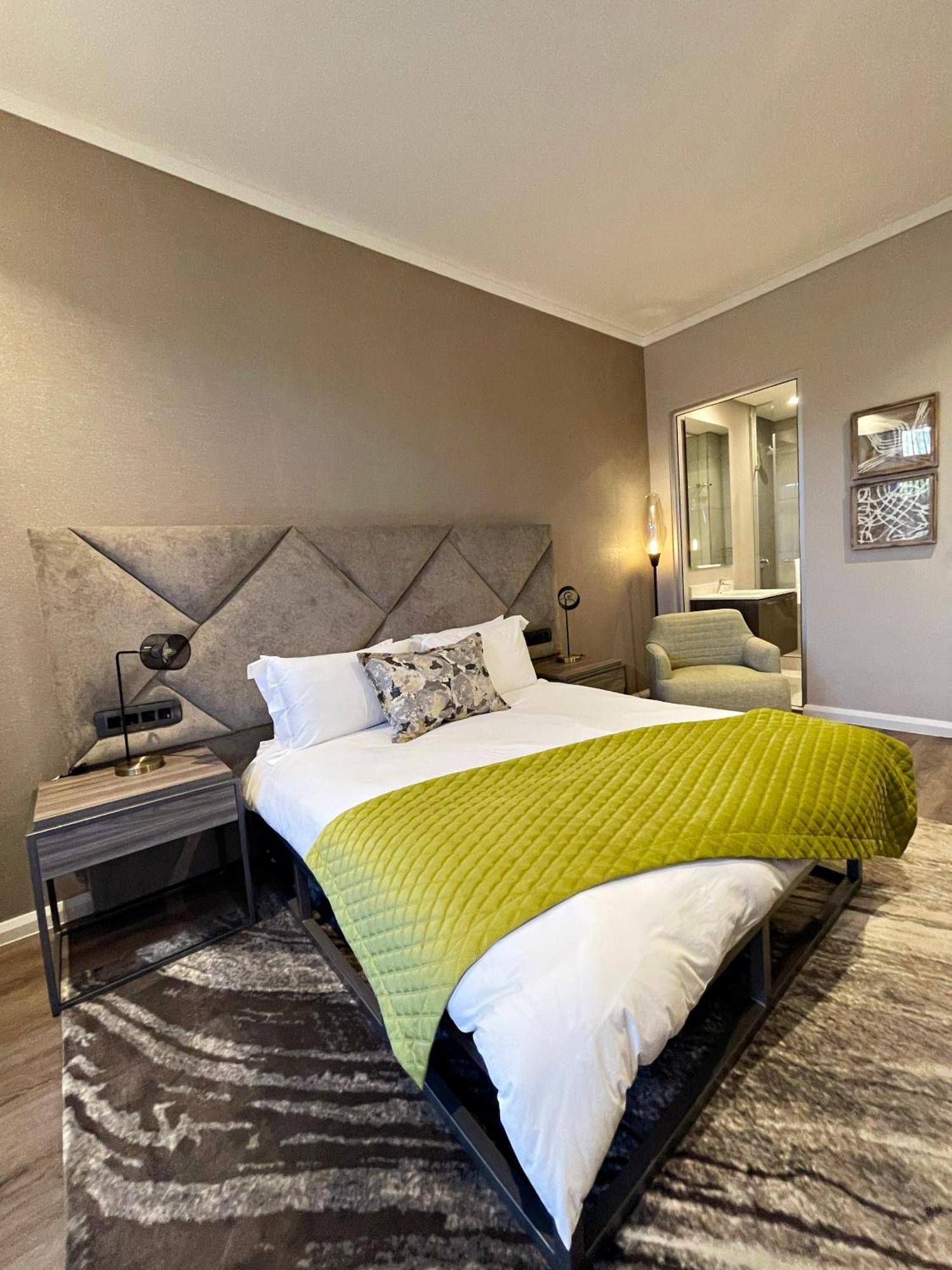 Menlyn Maine Luxury Rentals Pretoria-Noord Eksteriør bilde