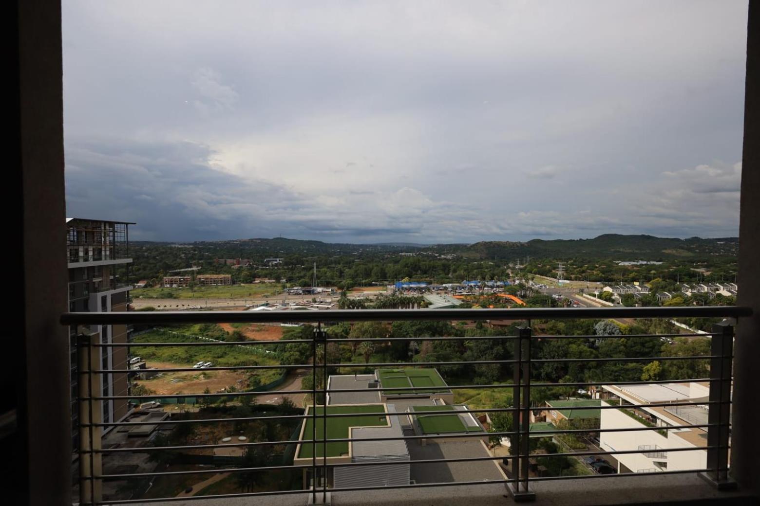 Menlyn Maine Luxury Rentals Pretoria-Noord Eksteriør bilde